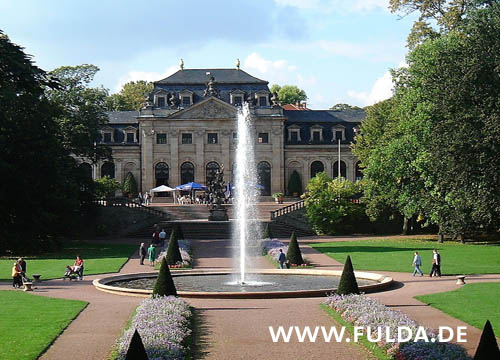 Orangerie in Fulda - Blick vom Schlossgarten